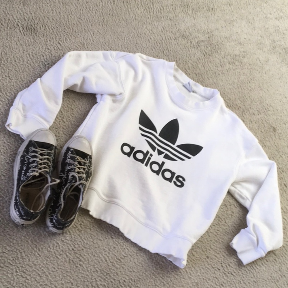 ADIDAS/VINTAGE-90’s WHITE SWEATSHIRTwCLASSIC LOGO